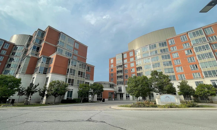 502-7373 Kennedy Road