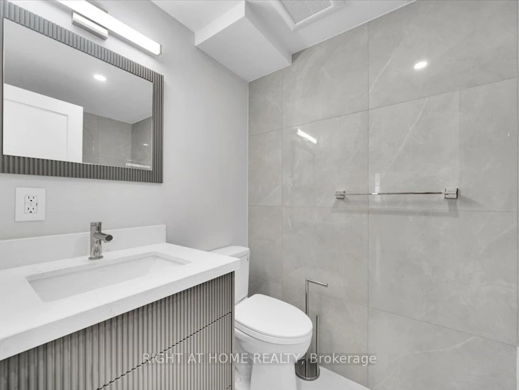 703-5 Weldrick Road W, Richmond Hill, ON, L4C 8S9 - 24