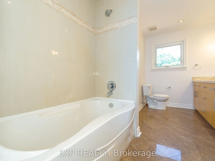 12056 Leslie Street, Richmond Hill, ON, L4E 3R5 - 19