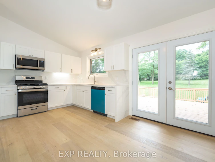 12056 Leslie Street, Richmond Hill, ON, L4E 3R5 - 16