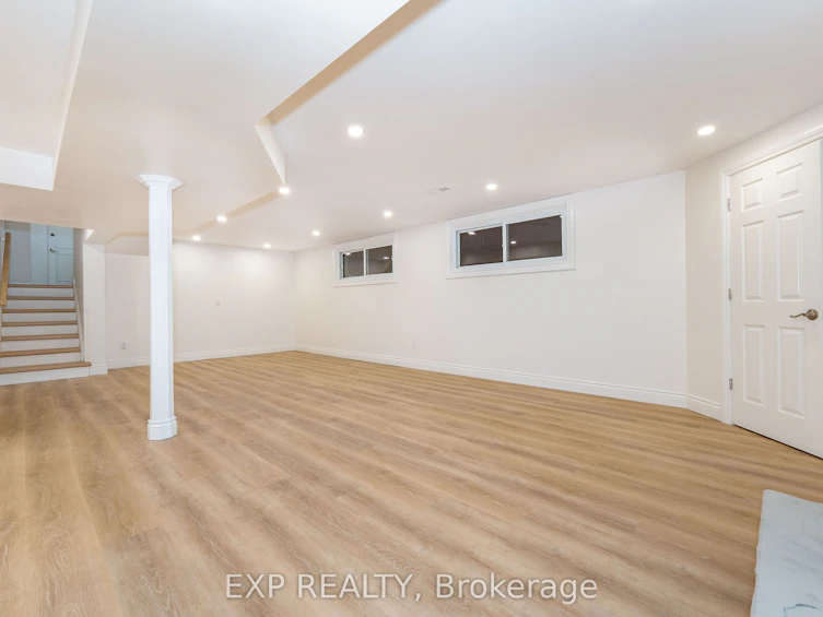 12056 Leslie Street, Richmond Hill, ON, L4E 3R5 - 32