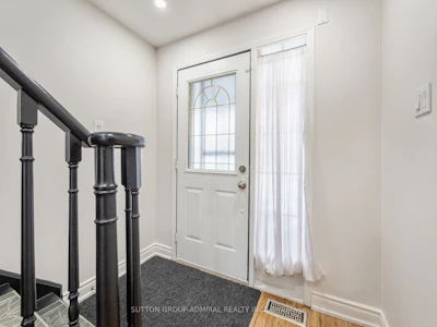 81 Parktree Drive - 4