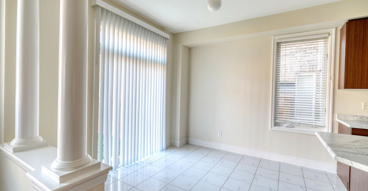 17 Mercury Avenue, Georgina, ON, L4P 0H1 - 11