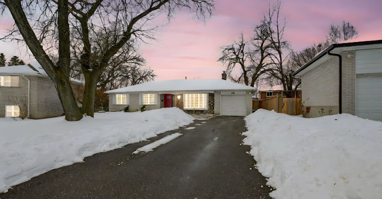 24 Lincoln Green Drive, Markham, ON, L3P 1R5 - 2