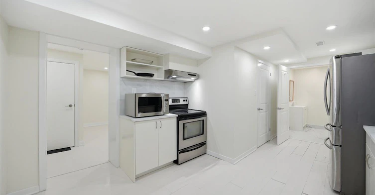 C-9611 Keele Street, Vaughan, ON, L6A 1M1 - 10
