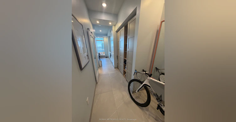 1217-38 Honeycrisp Crescent, Vaughan, ON, L4K 0M8 - 4