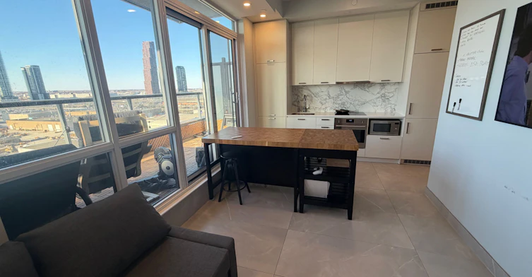 1217-38 Honeycrisp Crescent, Vaughan, ON, L4K 0M8 - 3