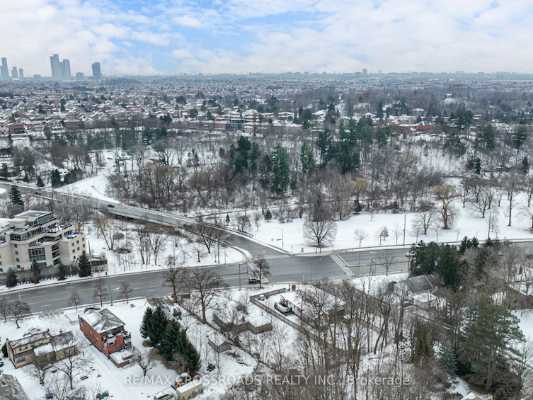 8204 Islington Avenue, Vaughan, ON, L4L 1W8 - 33