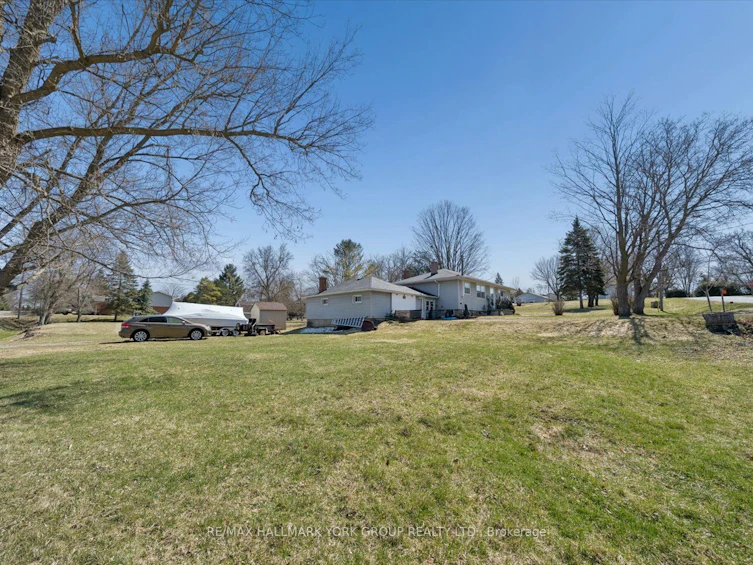 211 East Street, East Gwillimbury, ON, L9N 1K6 - 21