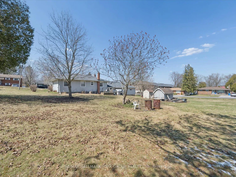 211 East Street, East Gwillimbury, ON, L9N 1K6 - 23