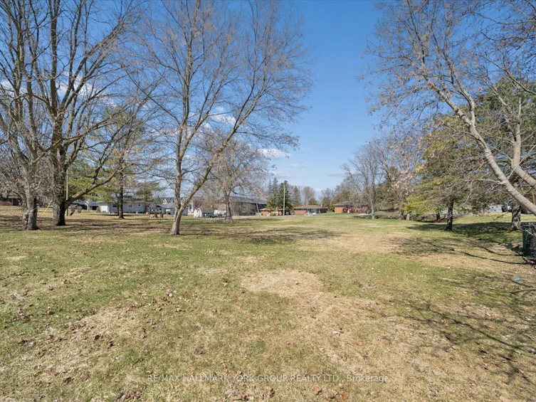 211 East Street, East Gwillimbury, ON, L9N 1K6 - 19