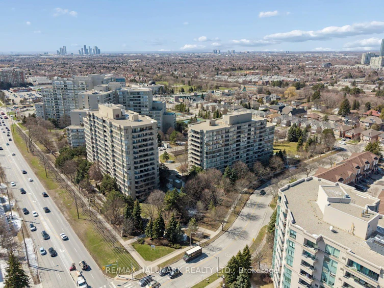 512-81 Townsgate Drive, Vaughan, ON, L4J 8E6 - 38