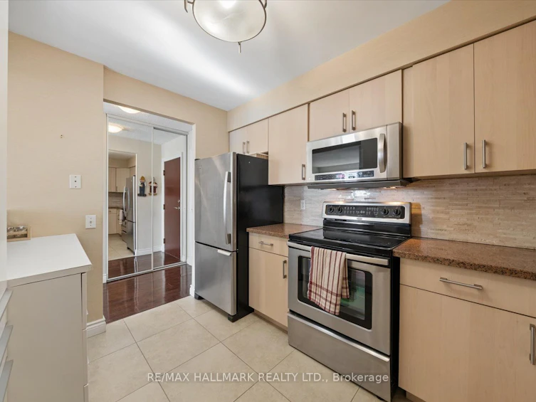 512-81 Townsgate Drive, Vaughan, ON, L4J 8E6 - 12