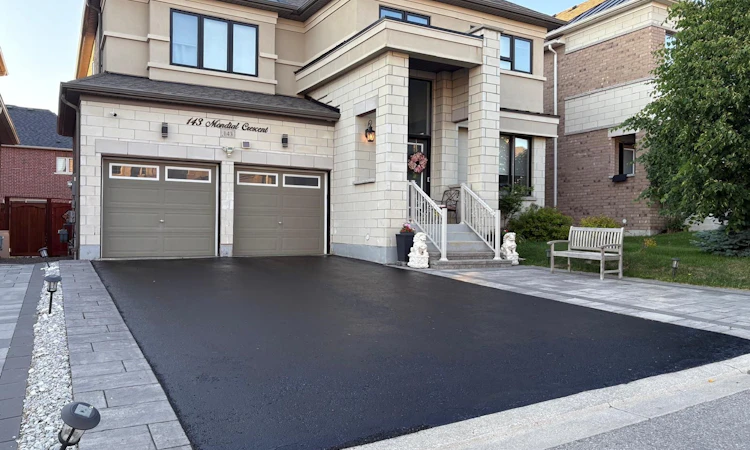 143 Mondial Crescent