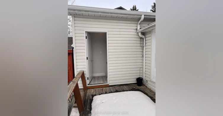 Main-98 Thornton Avenue, Bradford West Gwillimbury, ON, L3Z 1N4 - 12