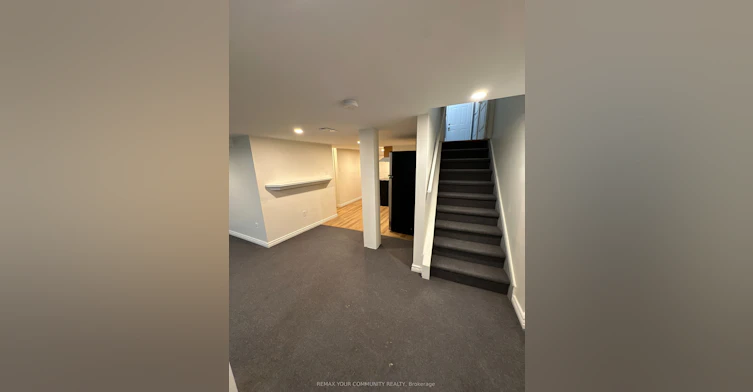 33 Brightsview Drive, Richmond Hill, ON, L4E 3Z2 - 2