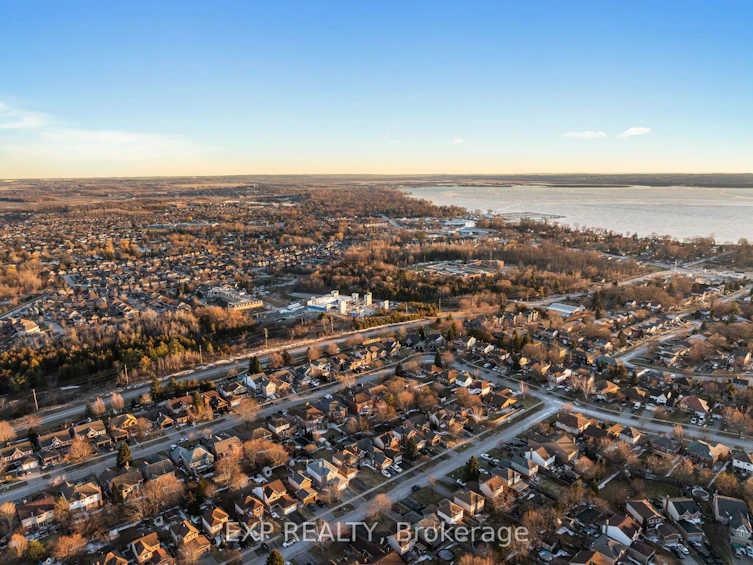 19 Natanya Boulevard, Georgina, ON, L4P 3R6 - 39