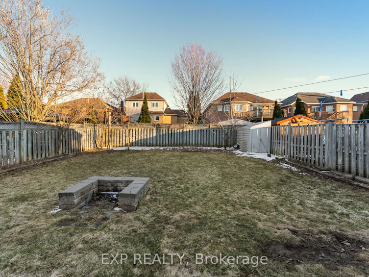 19 Natanya Boulevard, Georgina, ON, L4P 3R6 - 33