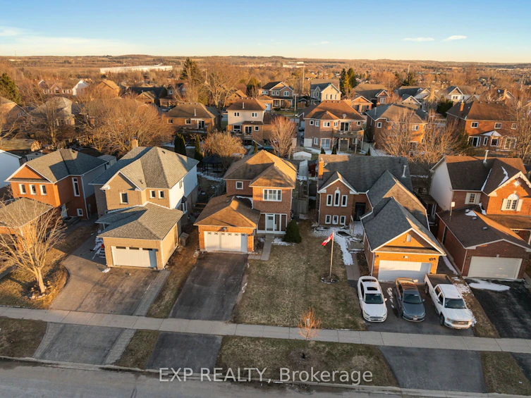 19 Natanya Boulevard, Georgina, ON, L4P 3R6 - 2