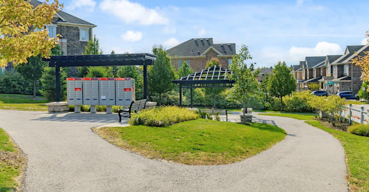 61 Match Point Court, Aurora, ON, L4G 3J1 - 43