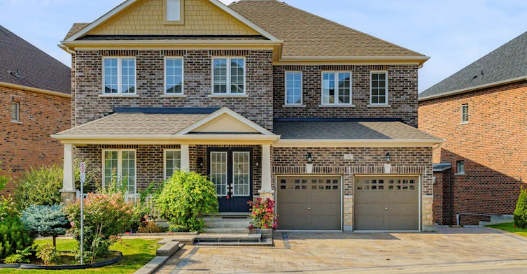 61 Match Point Court, Aurora, ON, L4G 3J1