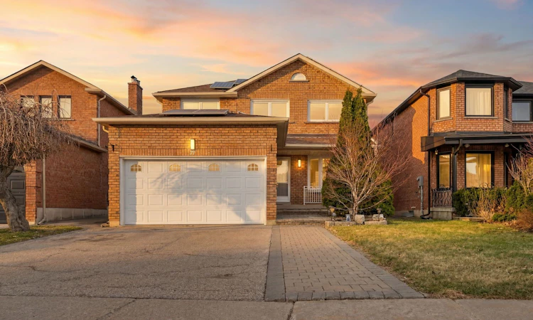 27 Via Nova Drive