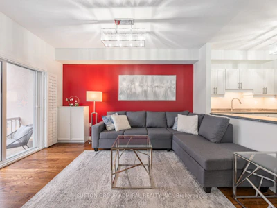 102-9944 Keele Street - 4