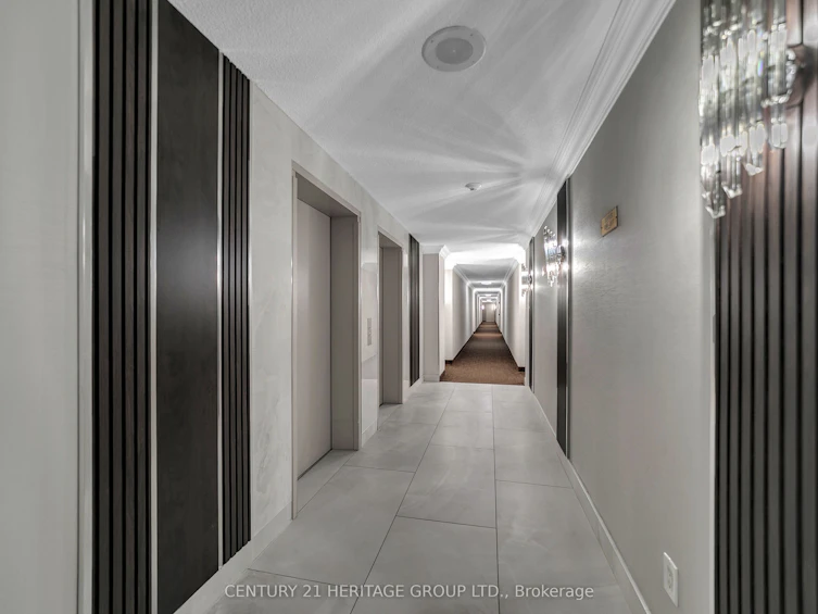 806-30 Harding Boulevard W, Richmond Hill, ON, L4C 9M3 - 5