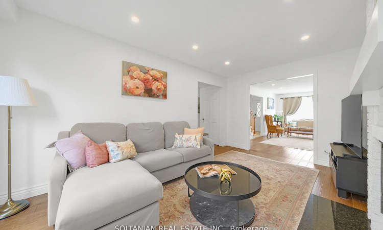 54 Braeburn Drive