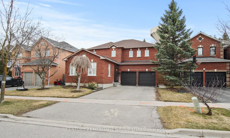 160 Carlyle Crescent