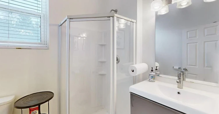 350 The Queensway N/A S, Georgina, ON, L4P 2B9 - 24