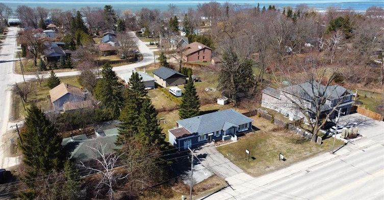 350 The Queensway N/A S, Georgina, ON, L4P 2B9 - 34