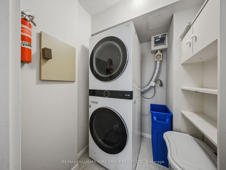 604-250 Davis Drive, Newmarket, ON, L3Y 7T7 - 12
