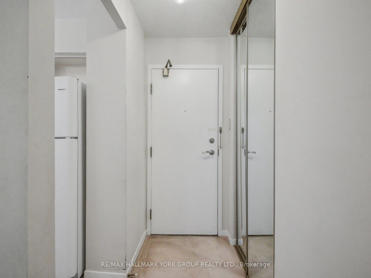 604-250 Davis Drive, Newmarket, ON, L3Y 7T7 - 14