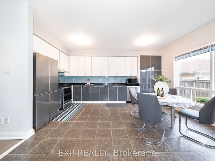 86 Bassett Avenue, Richmond Hill, ON, L4B 4G1 - 13