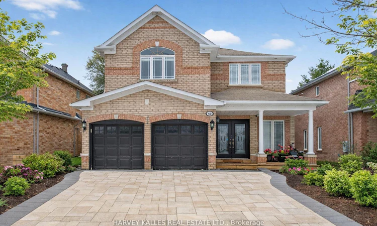 60 Wolfson Crescent