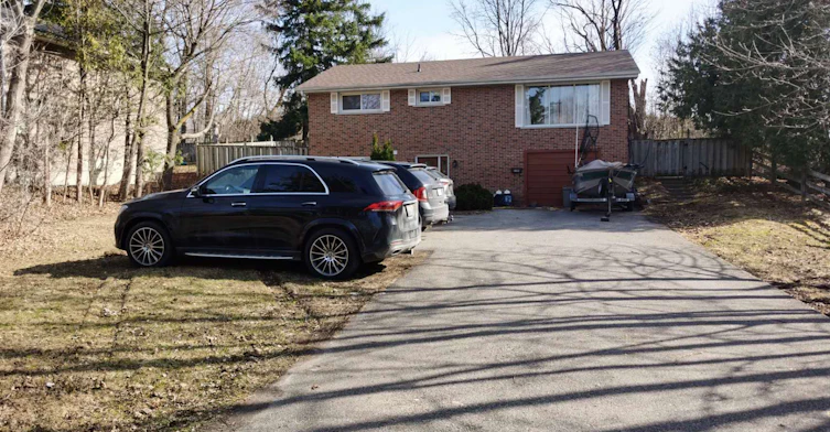 Lower-1052 Elgin Street, Newmarket, ON, L3Y 3C1