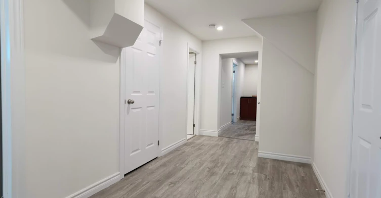 Lower-1052 Elgin Street, Newmarket, ON, L3Y 3C1 - 2