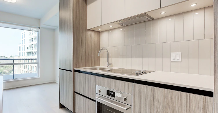 B-532-7950 Bathurst Street, Vaughan, ON, L4J 0B8 - 9