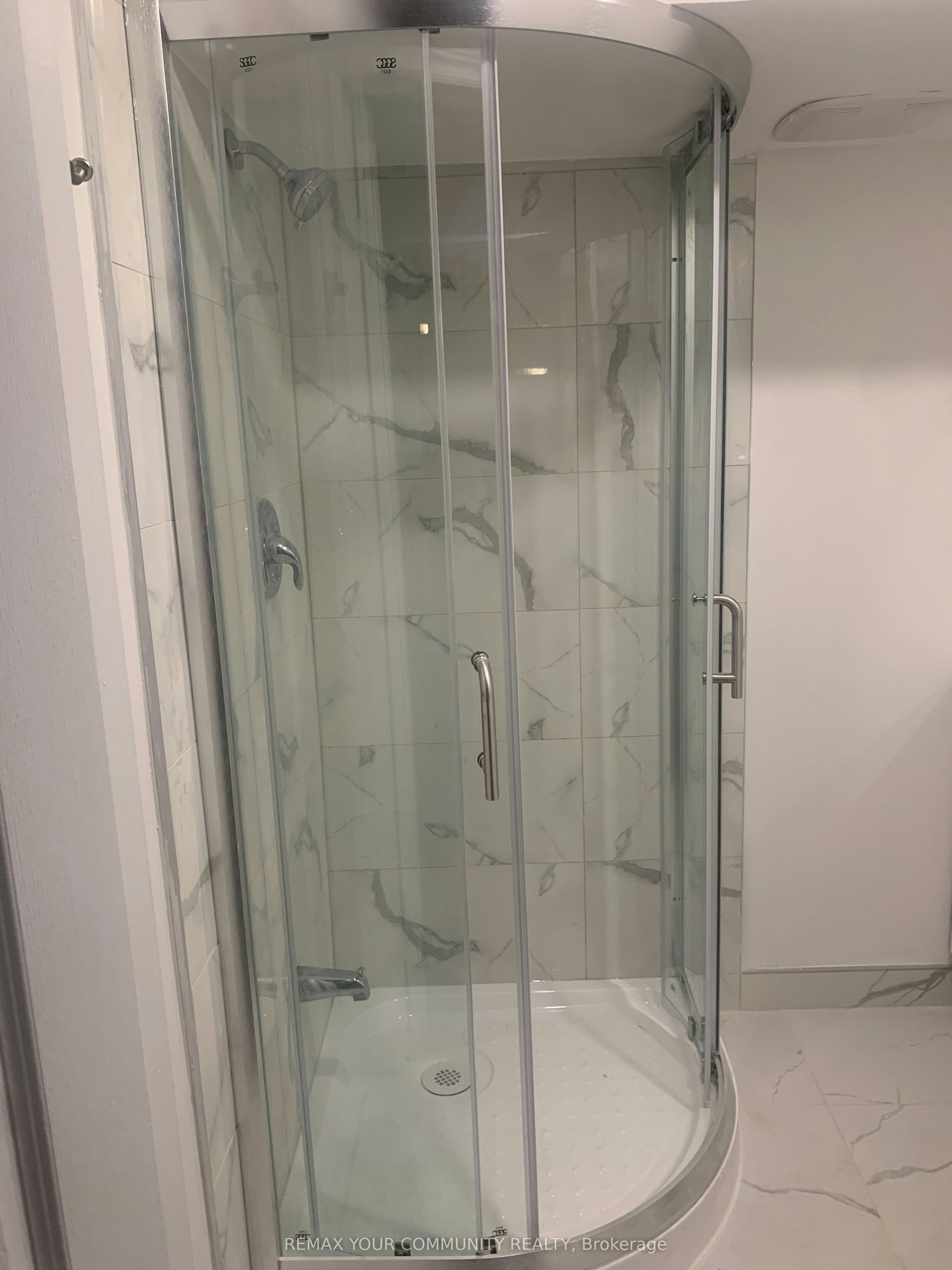 Basement-371 Selby Crescent, Newmarket, ON, L3Y 6E2 - 5