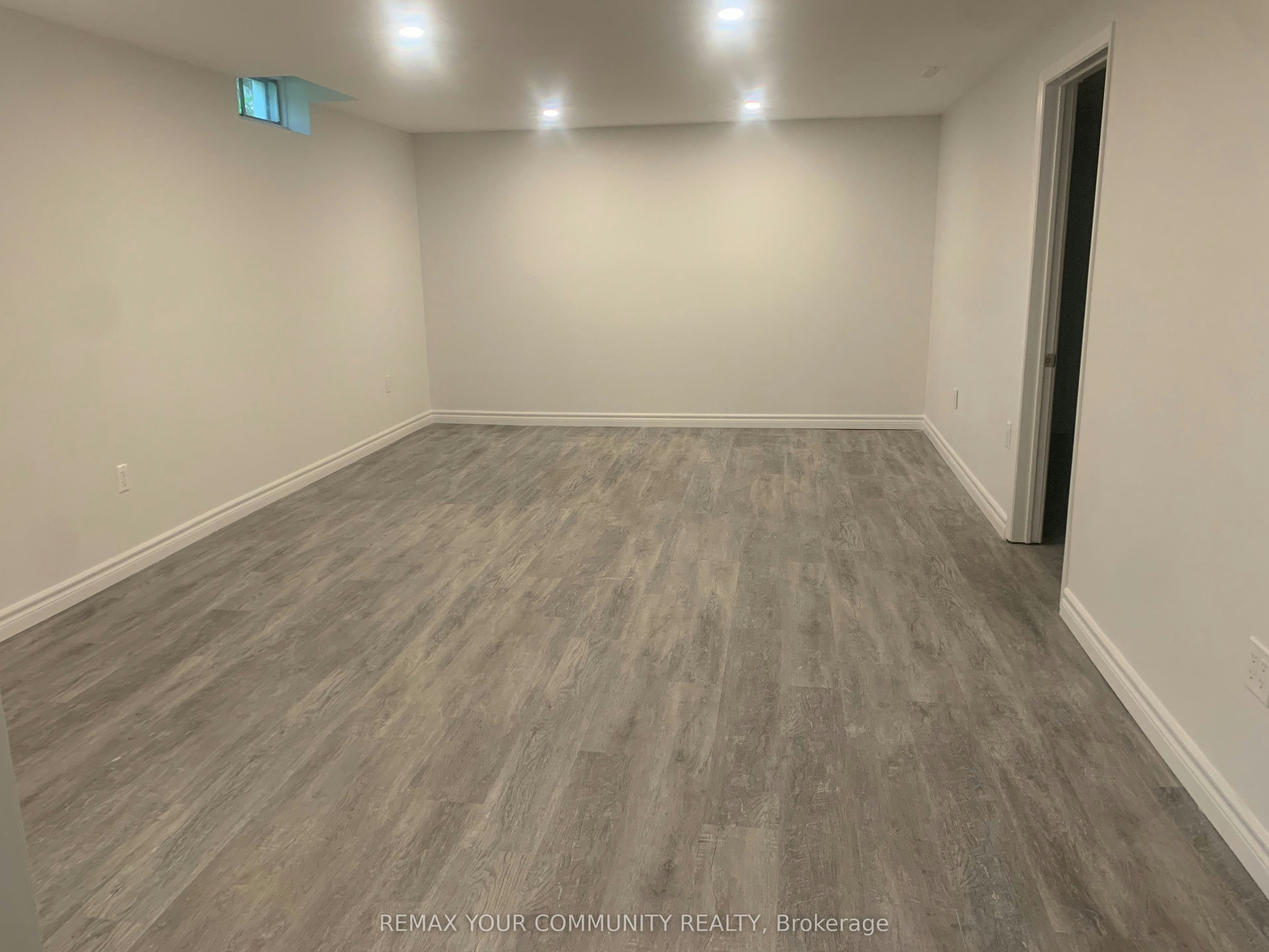 Basement-371 Selby Crescent, Newmarket, ON, L3Y 6E2 - 9