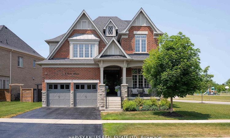 4 Larkin Avenue