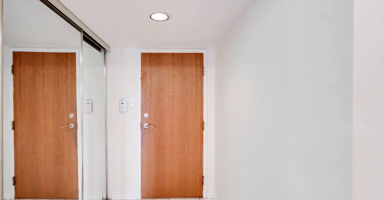 506-120 Promenade Circle, Vaughan, ON, L4J 7W9 - 4