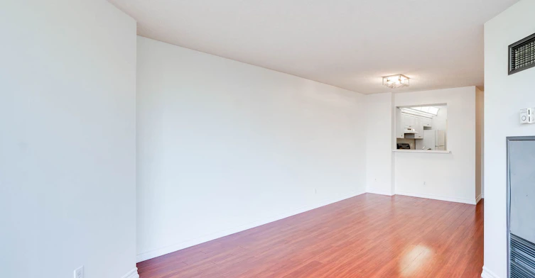 506-120 Promenade Circle, Vaughan, ON, L4J 7W9 - 13