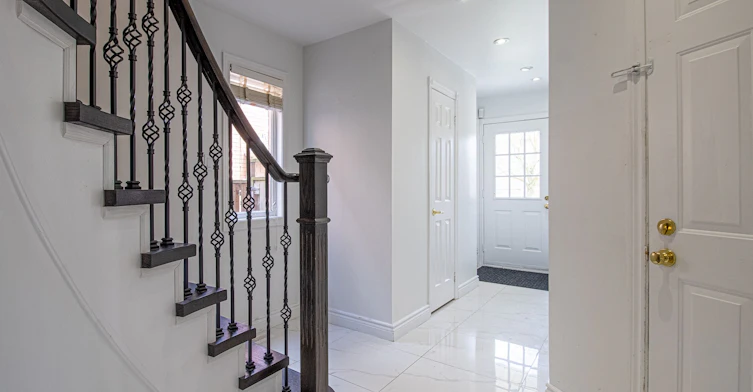 24 Forestside Road, Richmond Hill, ON, L4C 9V2 - 3