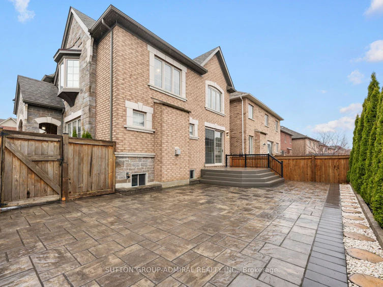 2 William Luck Avenue, East Gwillimbury, ON, L9N 0S1 - 40