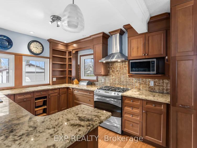 46 Isle Vista Drive, Georgina, ON, L0E 1N0 - 10