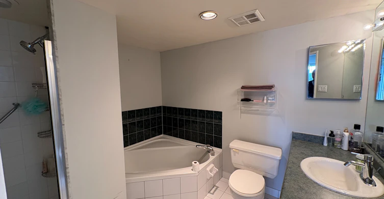 701-1 Clark Avenue W, Vaughan, ON, L4J 7Y6 - 10
