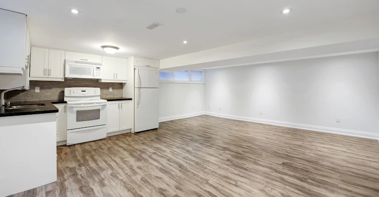 Basement-268 Penn Avenue, Newmarket, ON, L3Y 2S6 - 5
