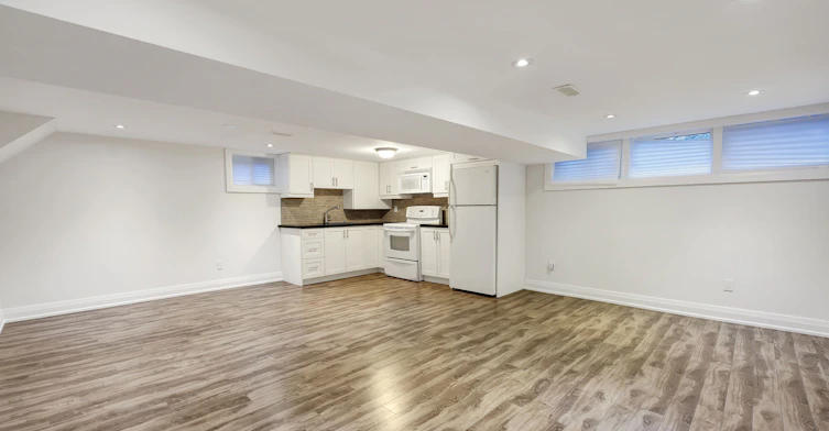 Basement-268 Penn Avenue, Newmarket, ON, L3Y 2S6 - 3